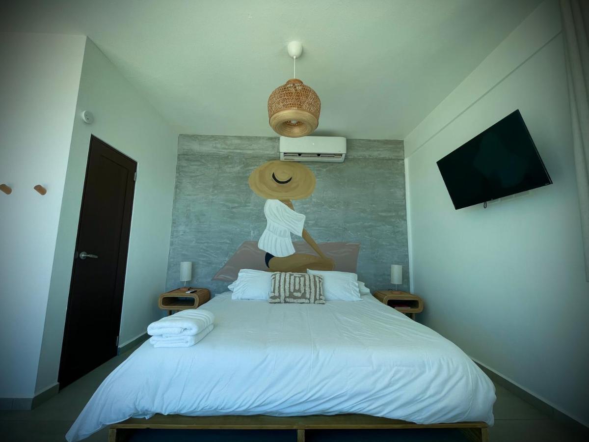 Deluxe King Suite,1498458622:JPEG