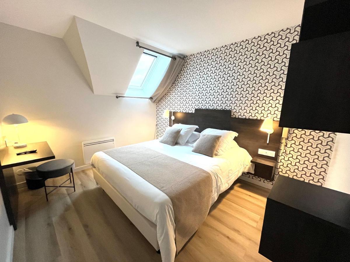 Economy Double Room skylight,1499206984:JPEG