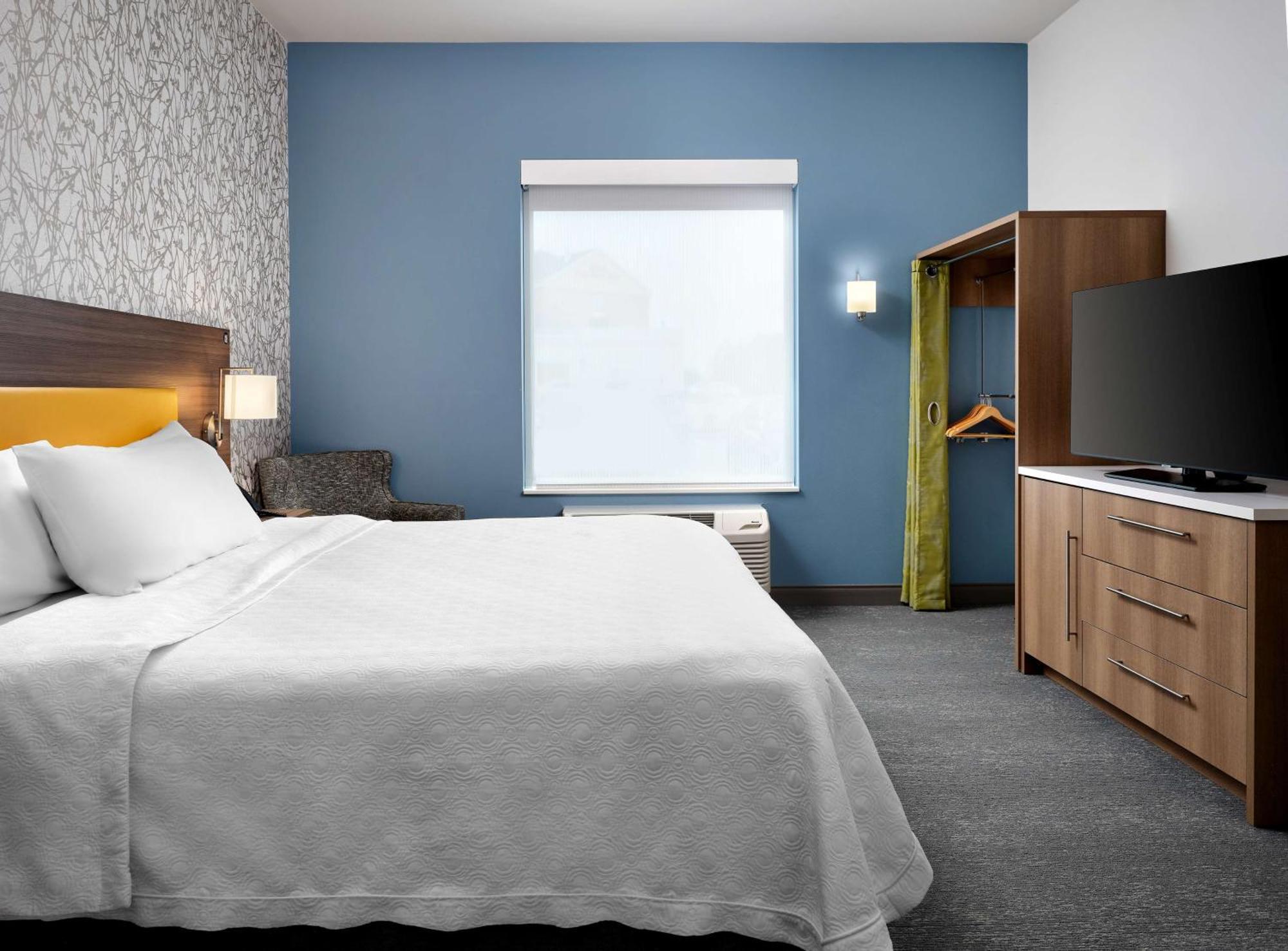 One-Bedroom King Suite - Non-Smoking,1499937181:JPEG