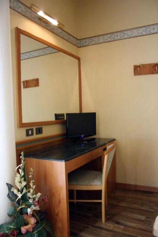 Doppel- oder Zweibettzimmer
