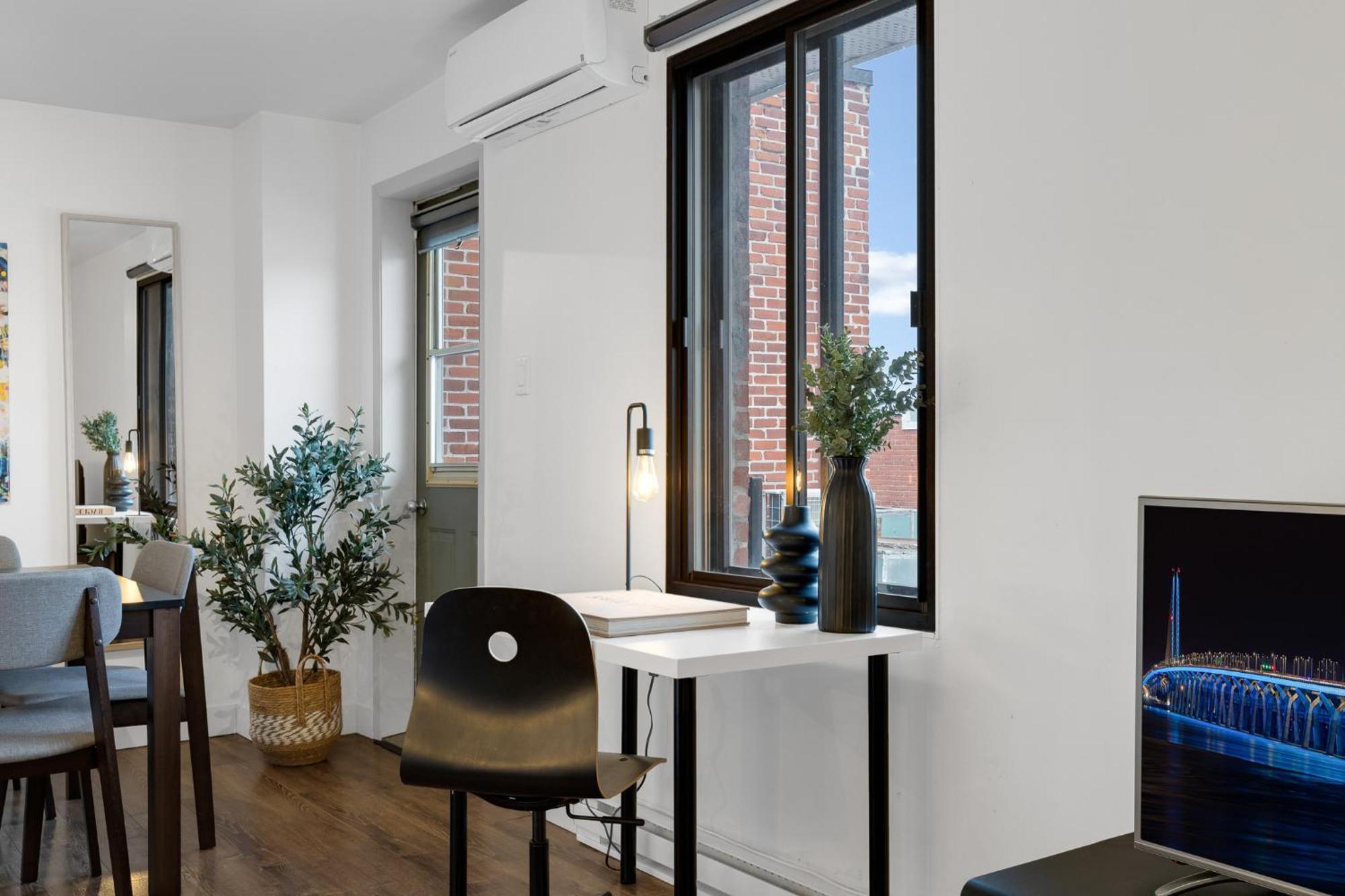 One-Bedroom Apartment with Terrace,1506291805:JPEG