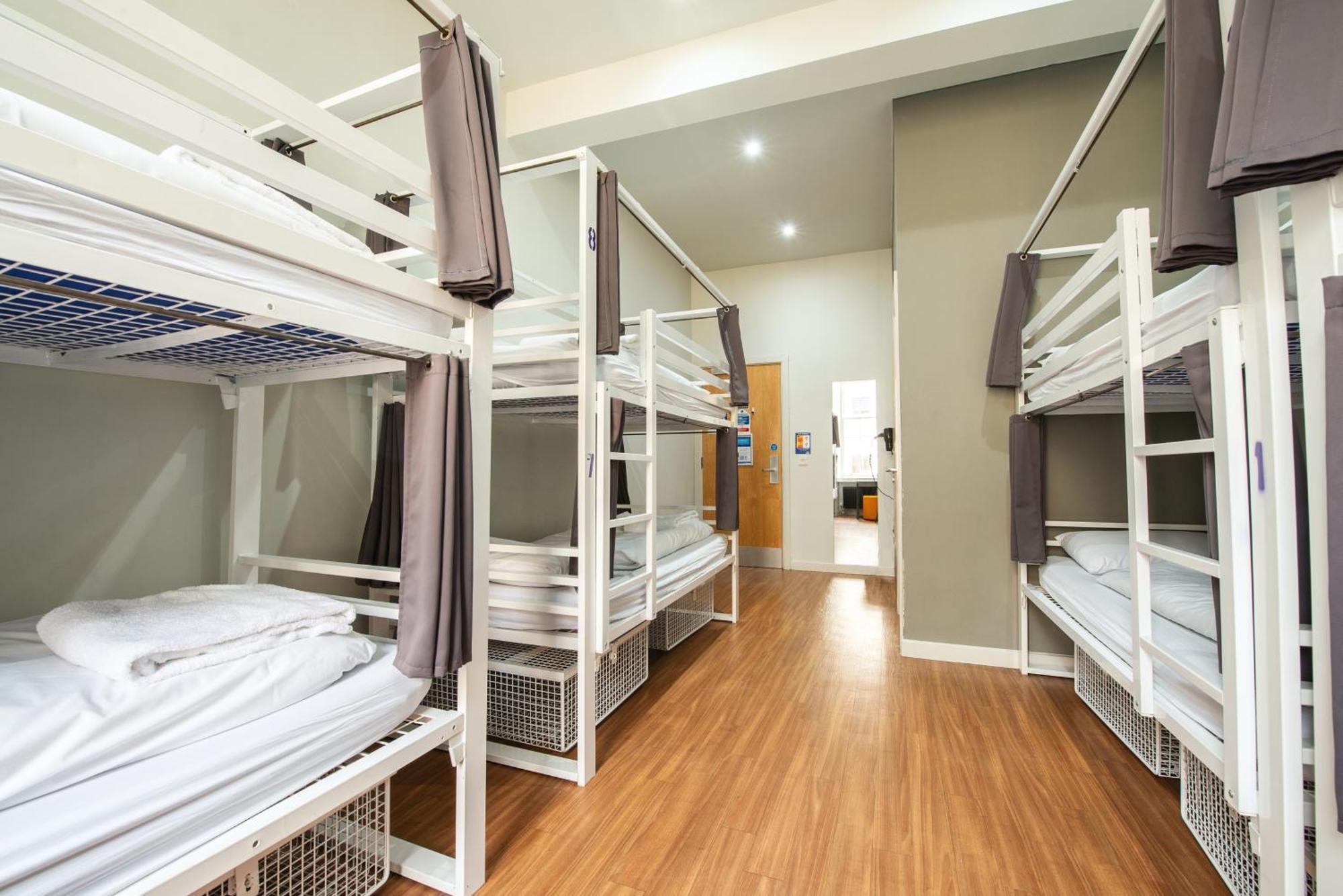 Posto Letto in Dormitorio per 8 Persone