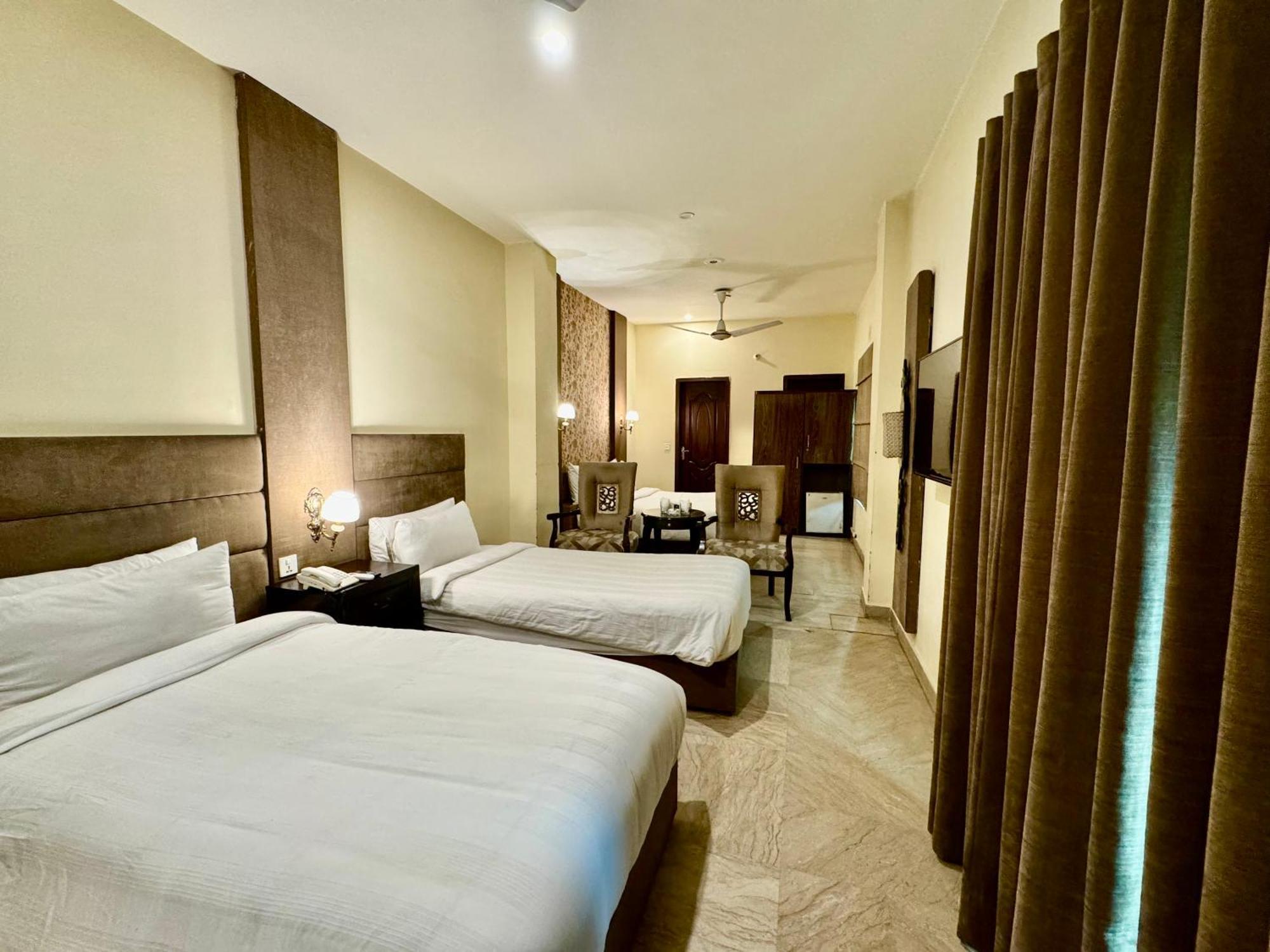 Deluxe Twin Room,1520327149:JPEG