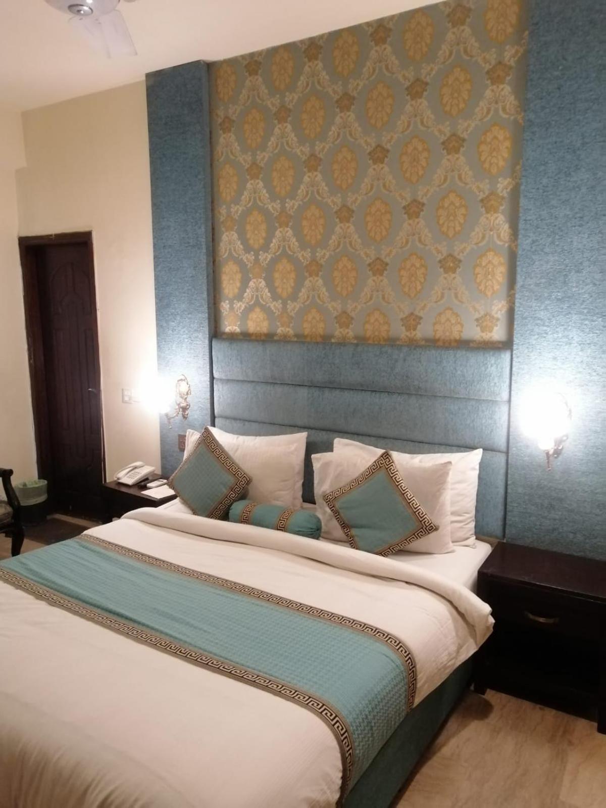 Standard Single Room,1522867288:JPEG