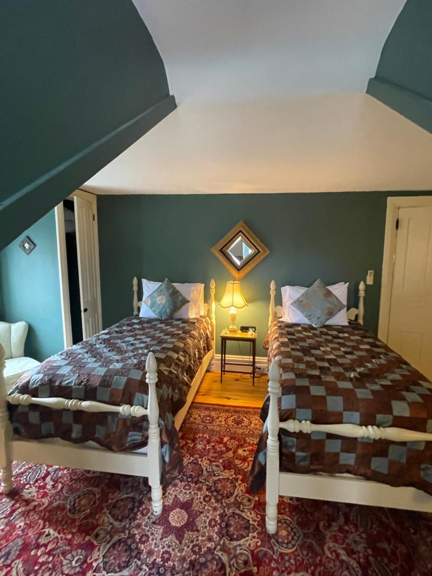 Standard Twin Room,1535113108:JPEG