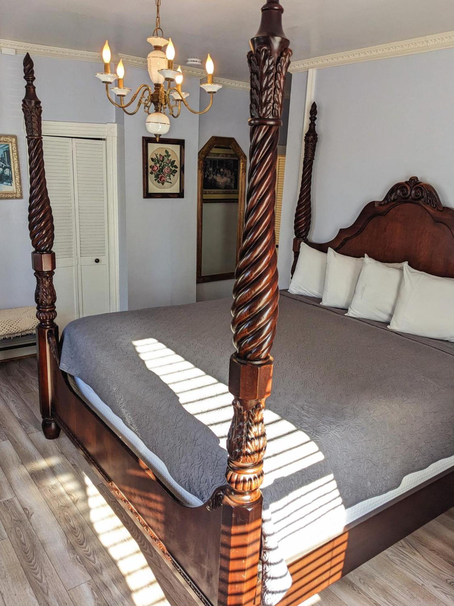Deluxe King Room,1536066370:JPEG
