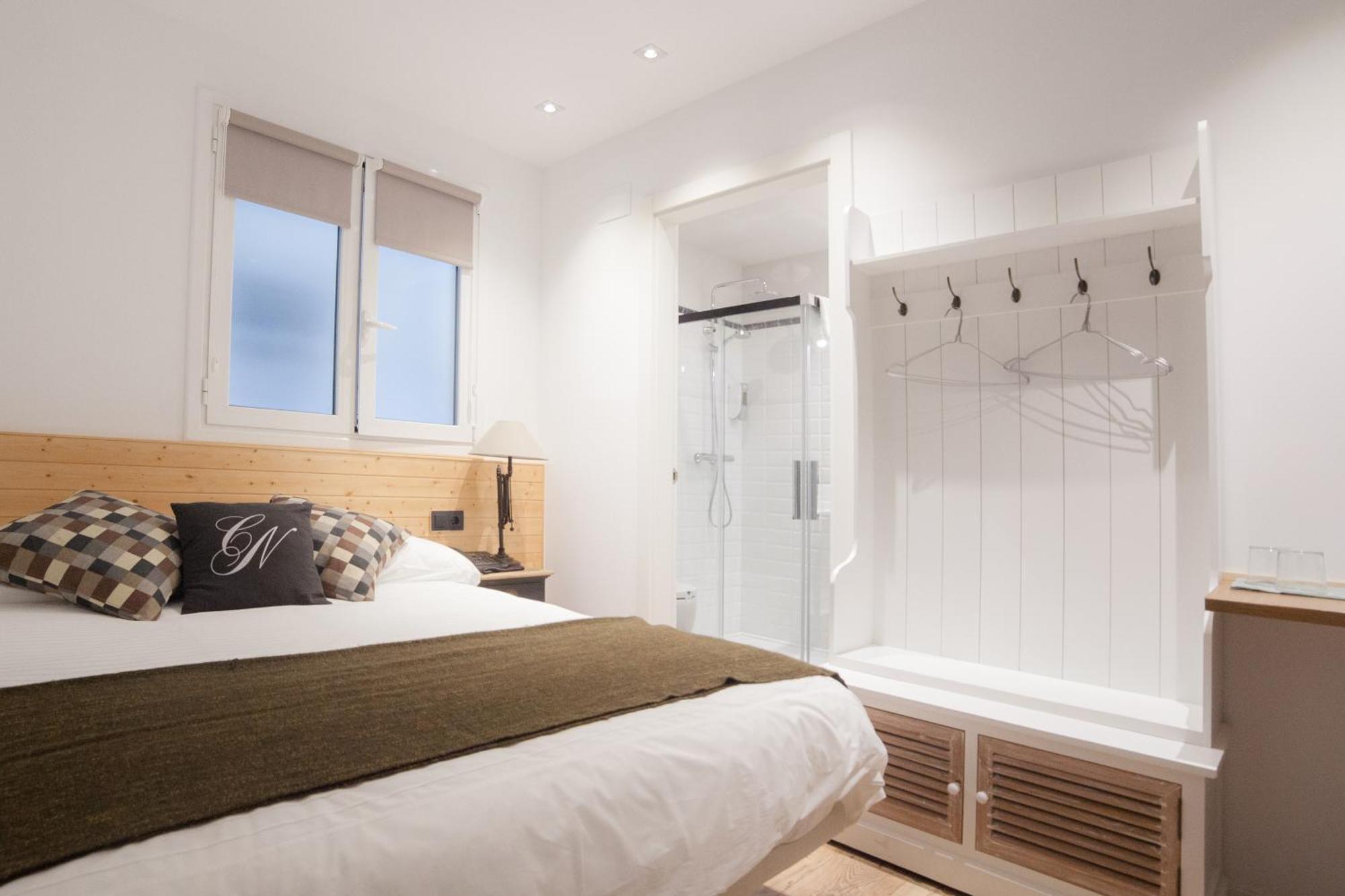 Small Double Room,1536615490:JPEG