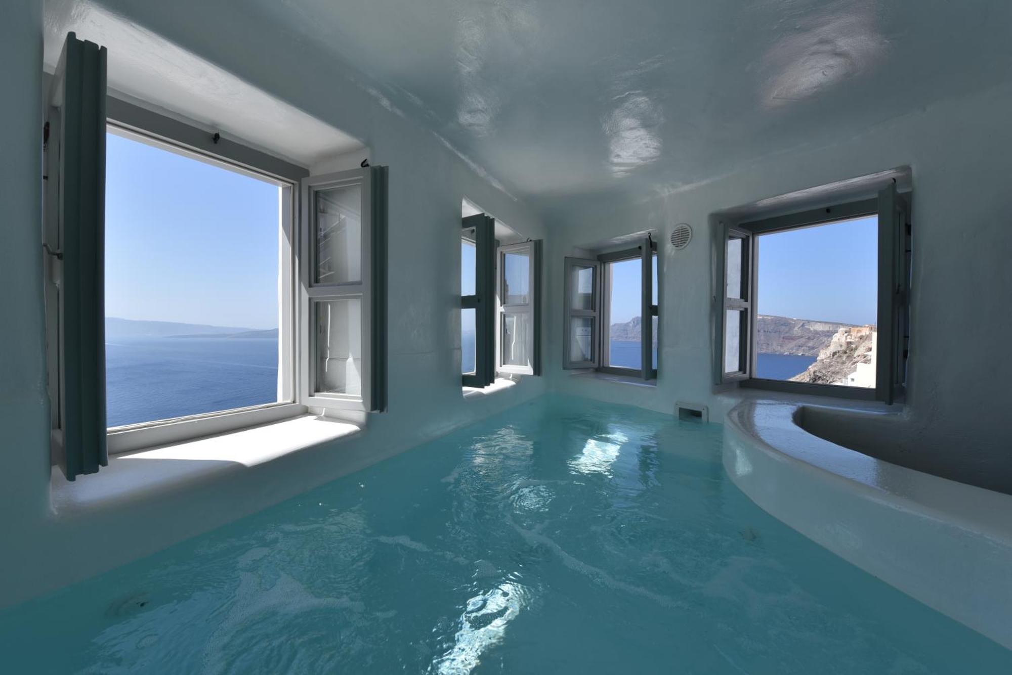 Suite Deluxe avec Petite Piscine Intérieure et Vue sur Caldeira
