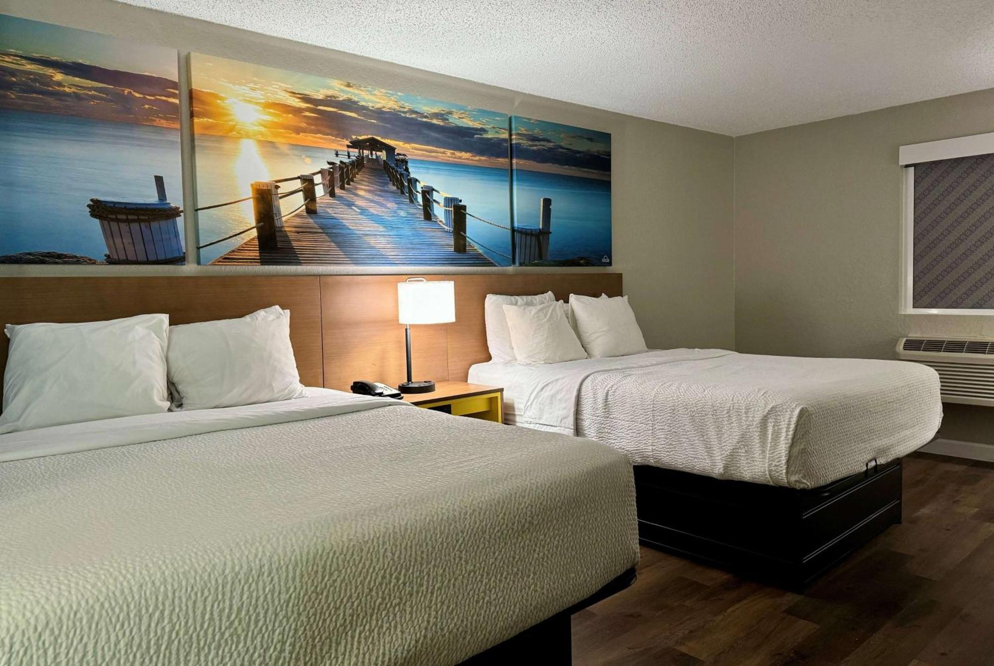 Queen Room with Two Queen Beds  - Non-Smoking,1541379142:JPEG