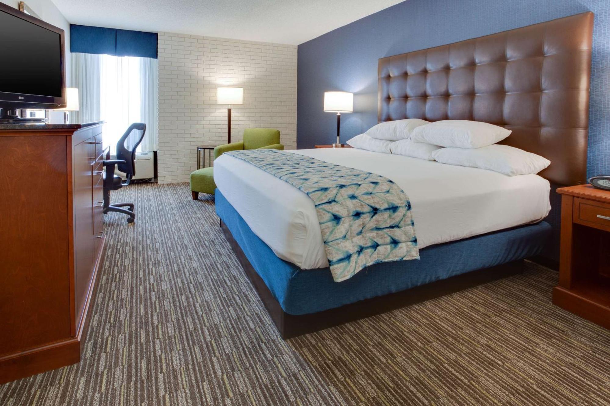 Deluxe King Room,1649938402:JPEG