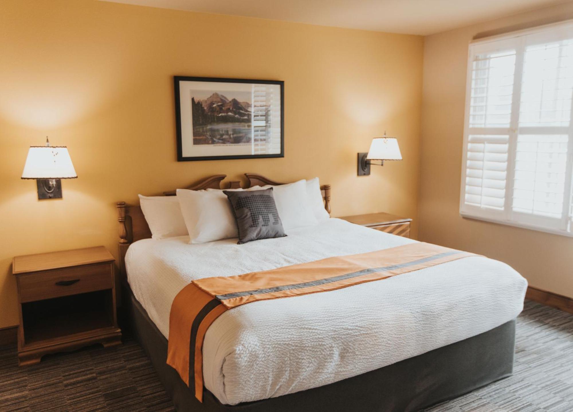 King Room,1642328916:JPEG
