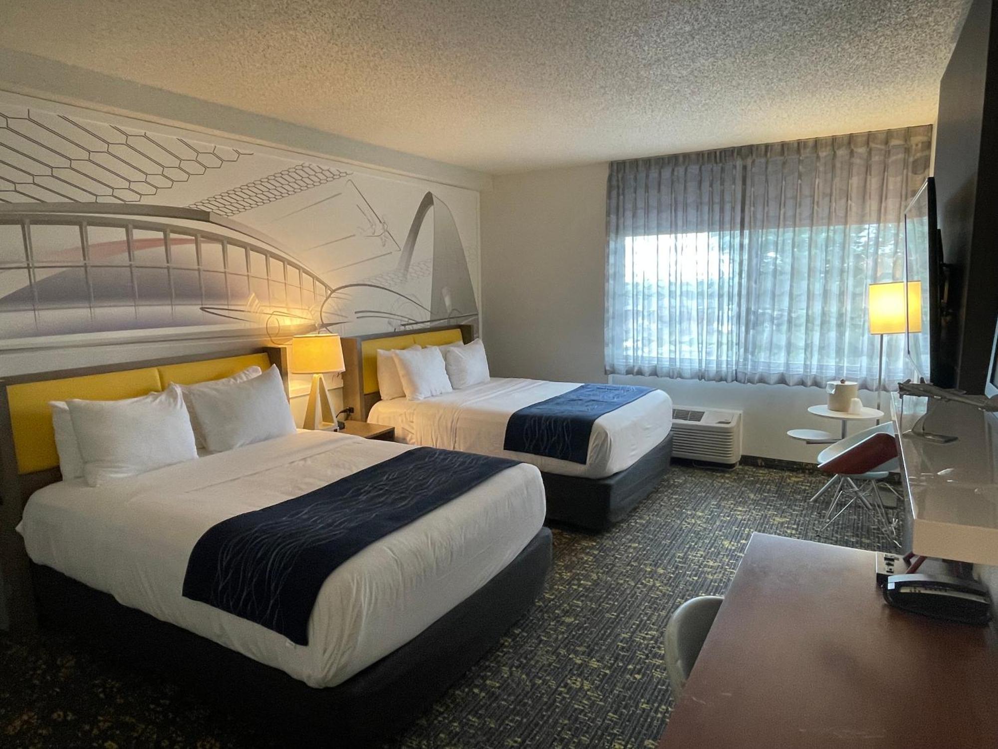 Two Queen Beds