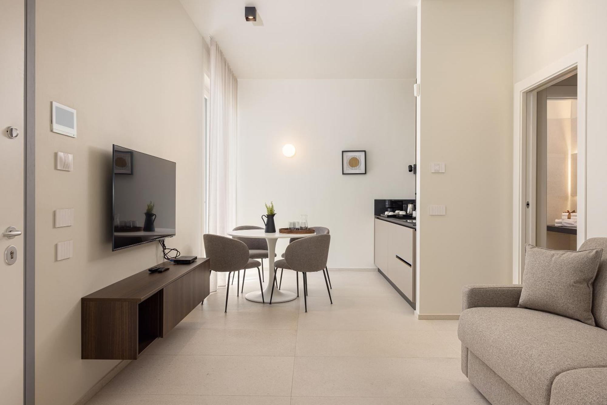 Superior Apartment,1546041316:JPEG