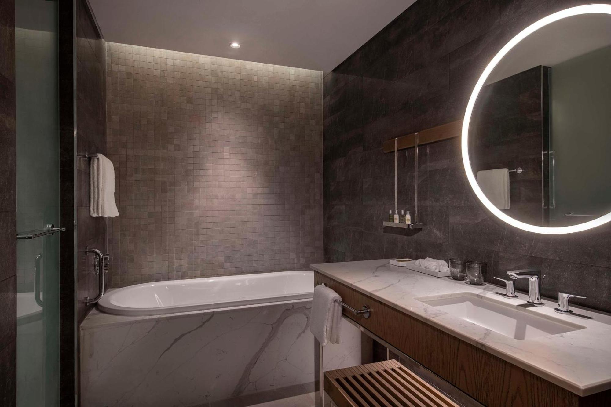 Habitación Executive con vistas a la bahía y acceso al parque temático - 1 cama extragrande