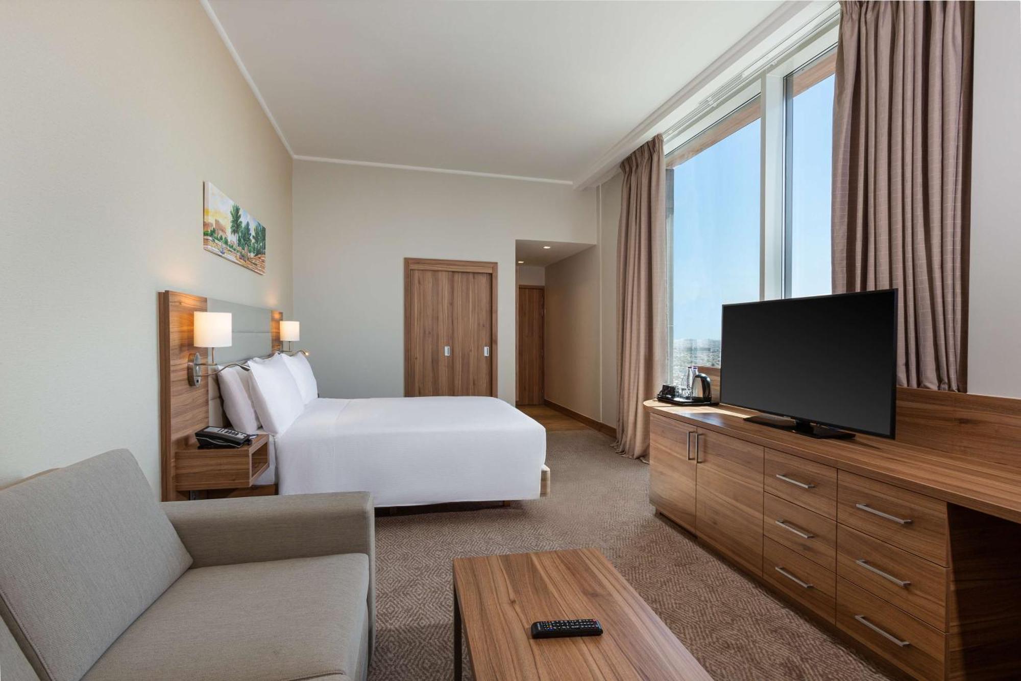 Queen Room with Sofa