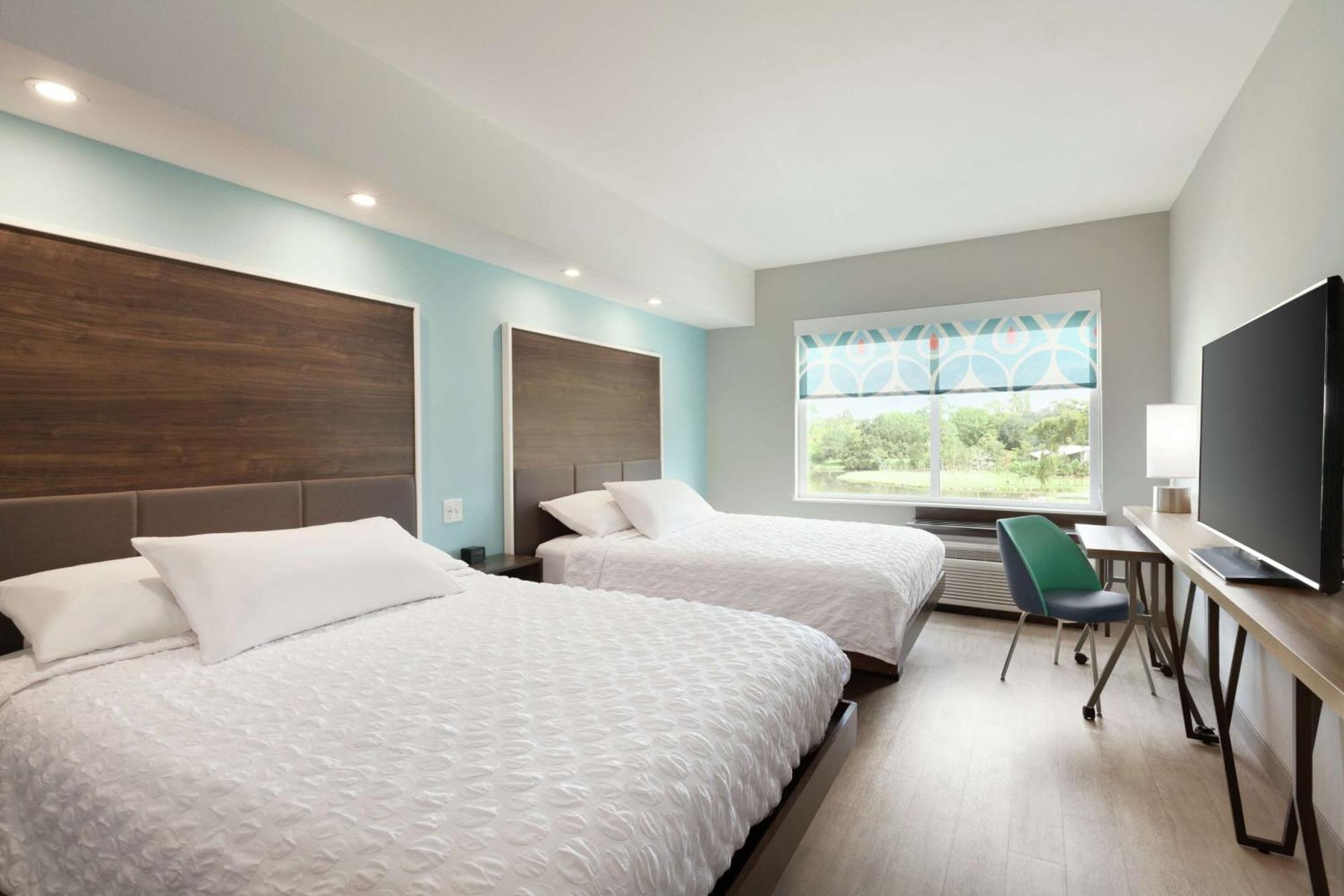 Queen Room with Two Queen Beds,1551446755:JPEG