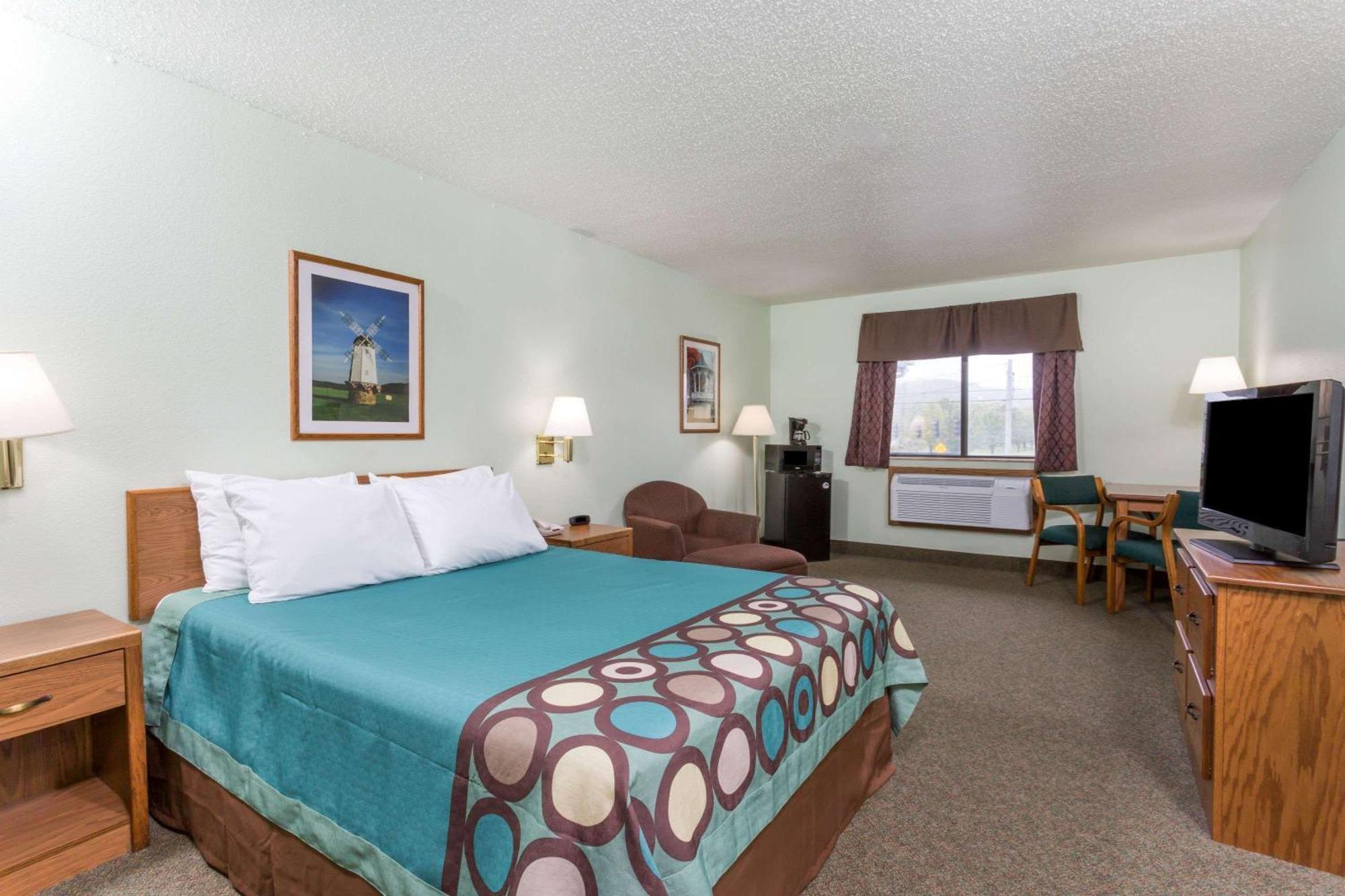 Queen Room - Pet Friendly/Non-Smoking,1606062635:JPEG