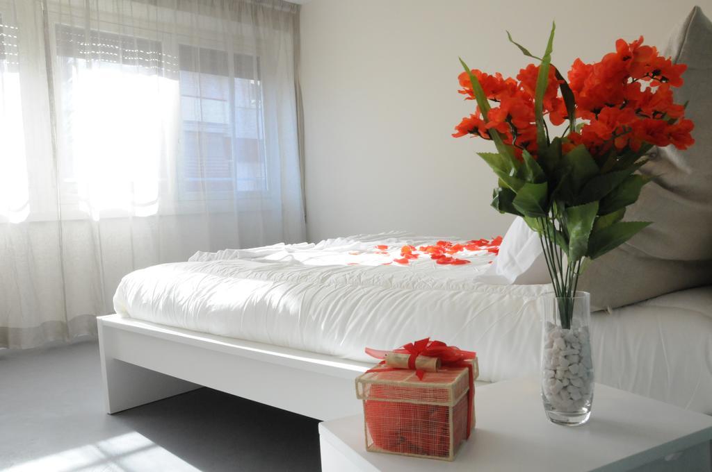 Deluxe Room (2 Adults + 1 Child)