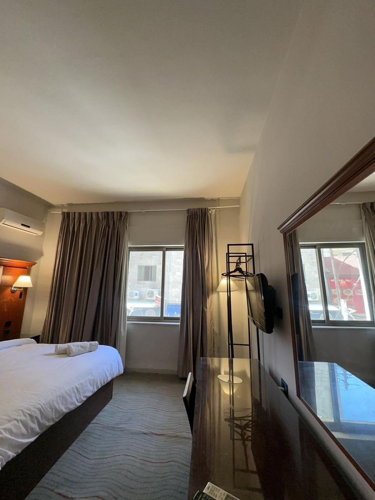 Deluxe Double or Twin Room with City View,1585471885:JPEG