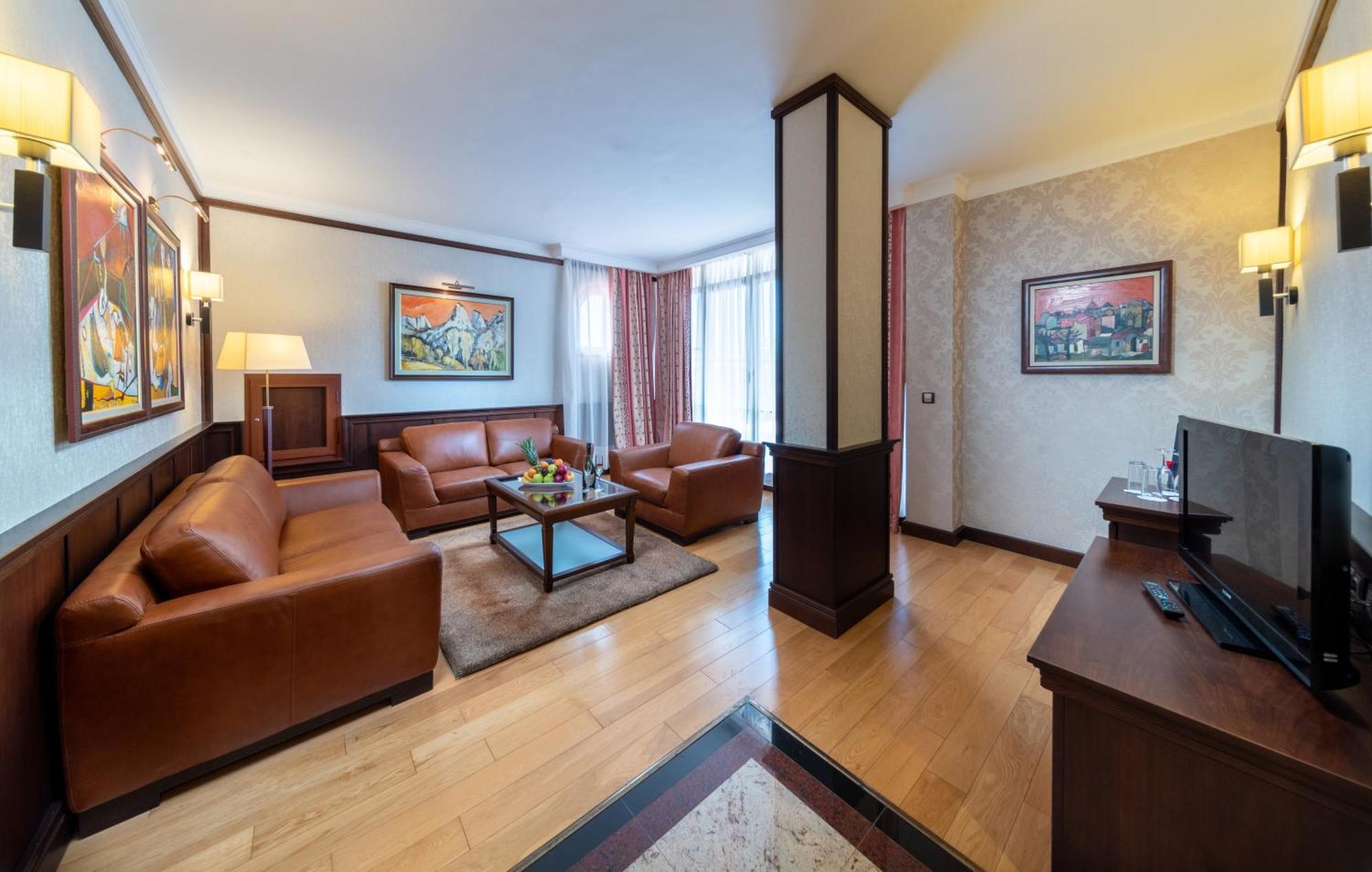 Vice Presidential Suite,1599645314:JPEG