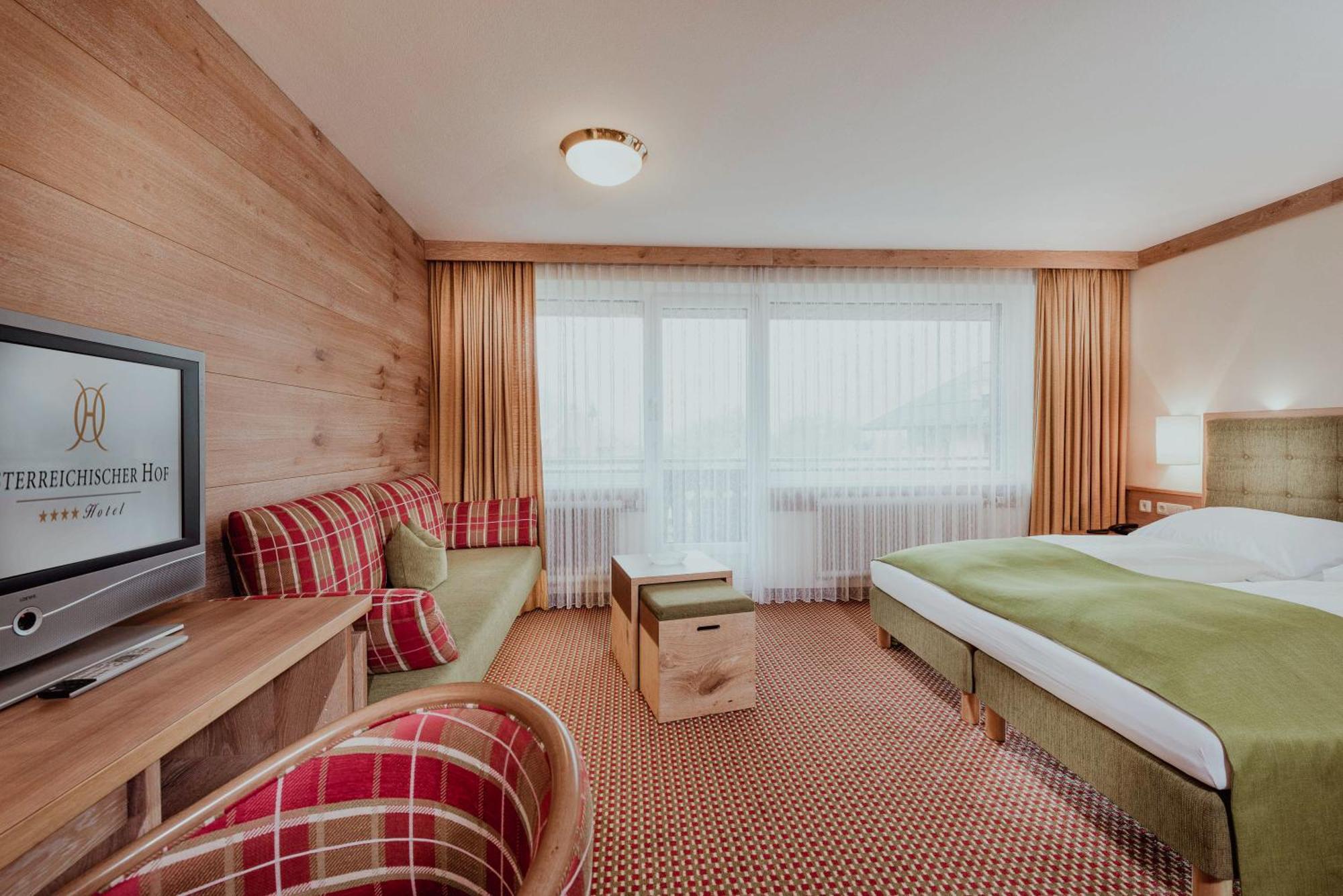 Comfort Double Room with free entrance to the Alpentherme Gastein