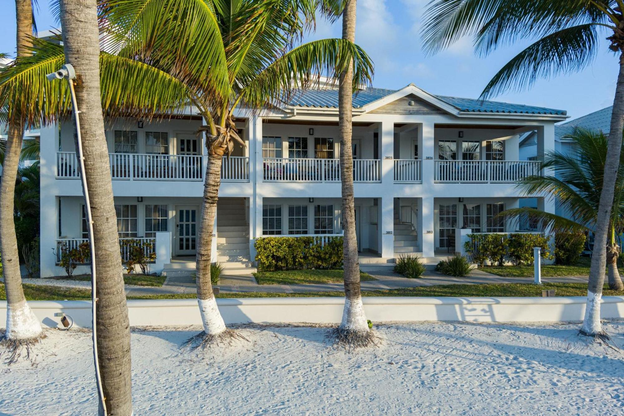 Oceanfront Reef House, 2 Bedroom Suite, 1 King, 1 Queen, Balcony,1608838087:JPEG