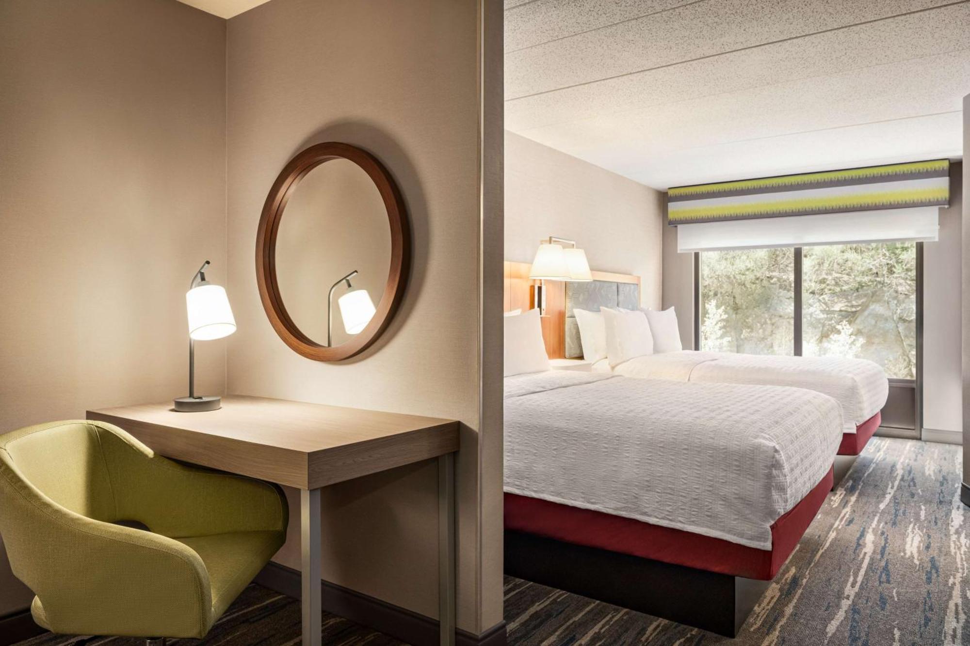 Room with Two Queen Beds - Non-Smoking,1612965573:JPEG