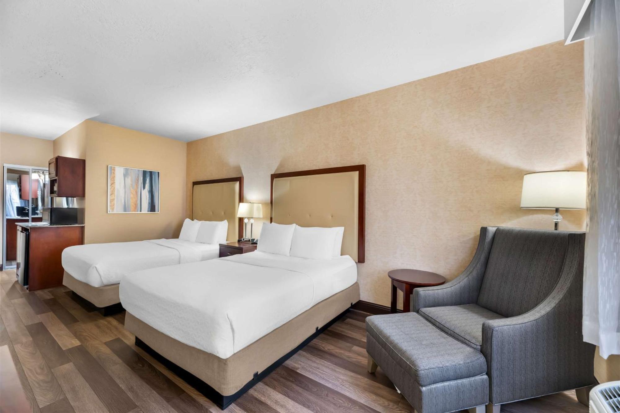 Queen Room Two Queen Beds Pet Friendly or First Floor,1615654278:JPEG
