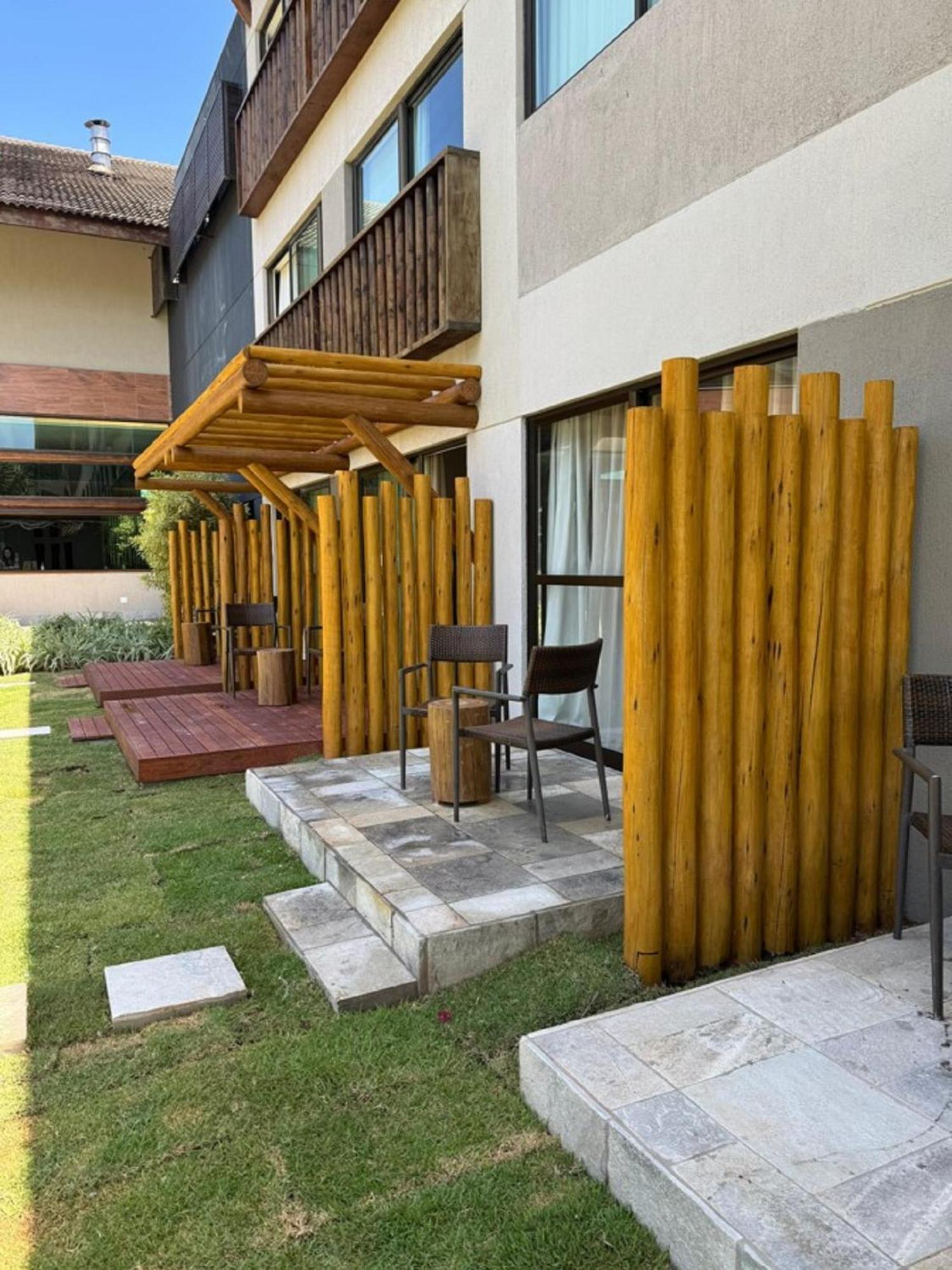Quarto Quádruplo com Vista do Jardim