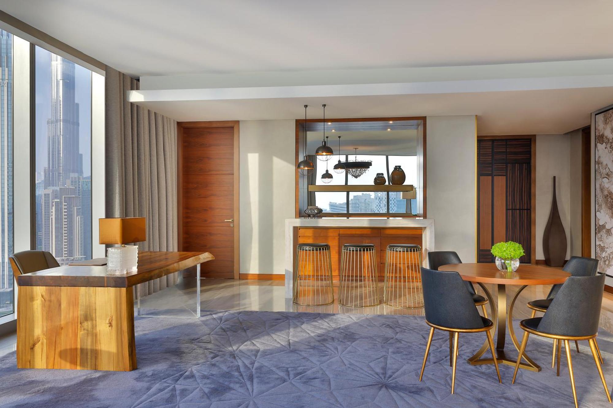 Signature King Suite Canal View including Signature St Regis Butler Service,1634448325:JPEG