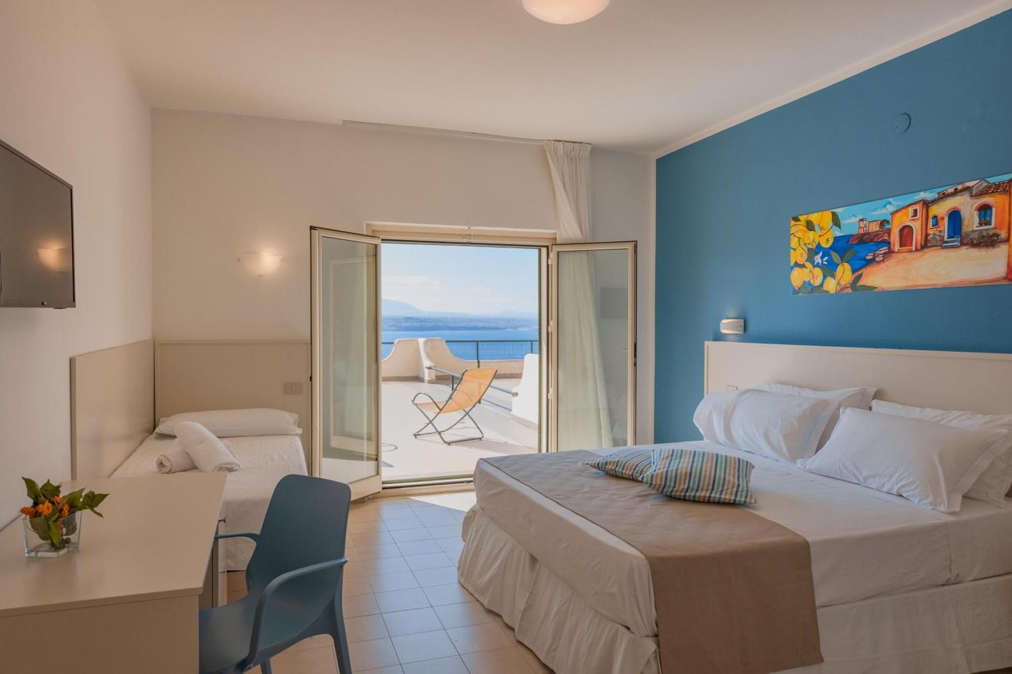 Comfort Triple Room with Sea View,1630871686:JPEG