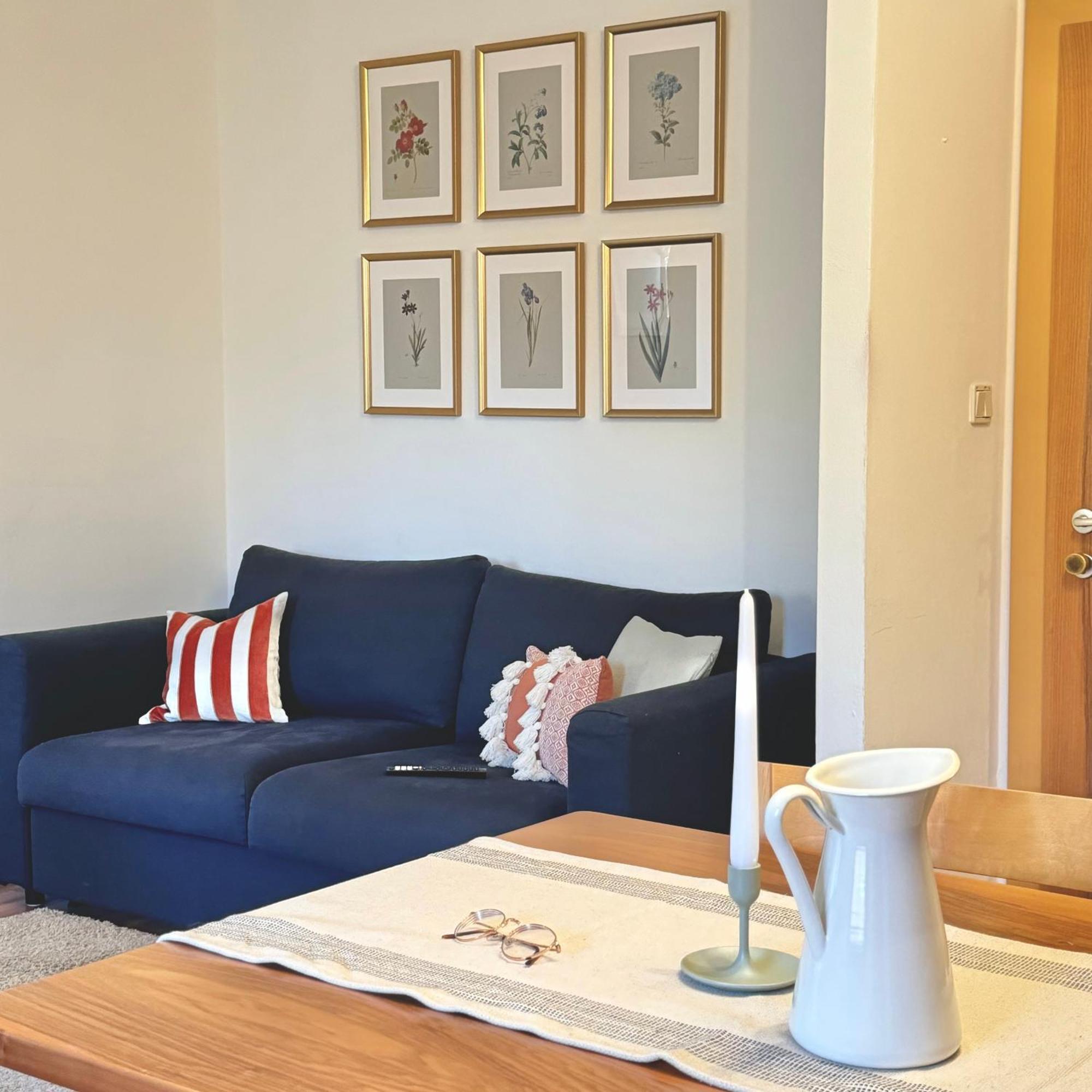 One-Bedroom Apartment with Balcony,1636781695:JPEG