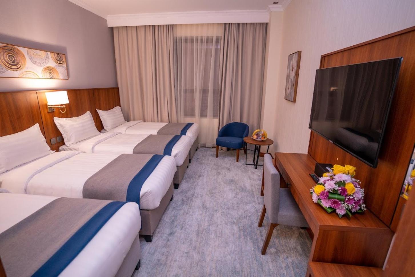 Quadruple Room with Private Bathroom