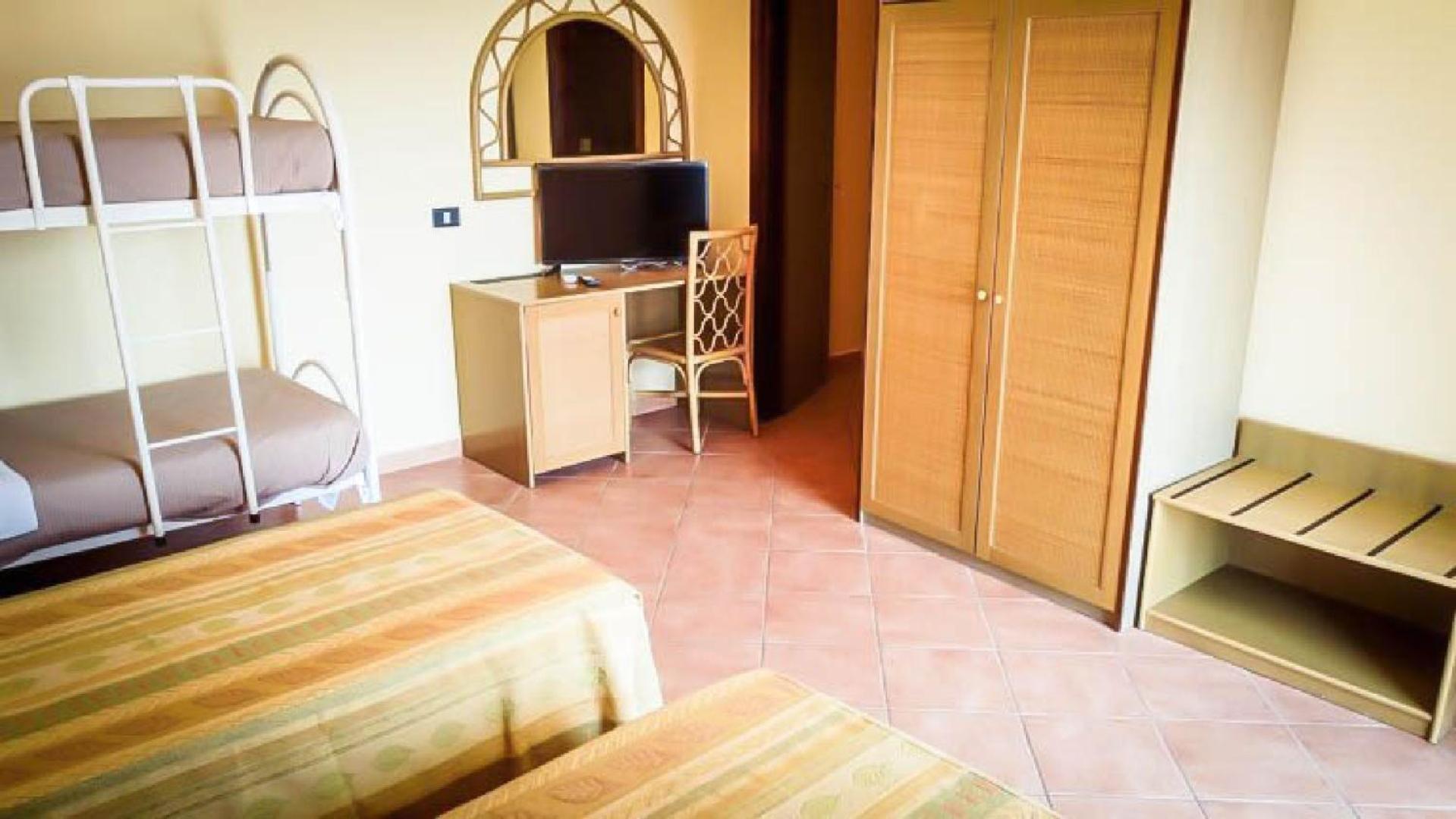 Quadruple Room,1639477639:JPEG