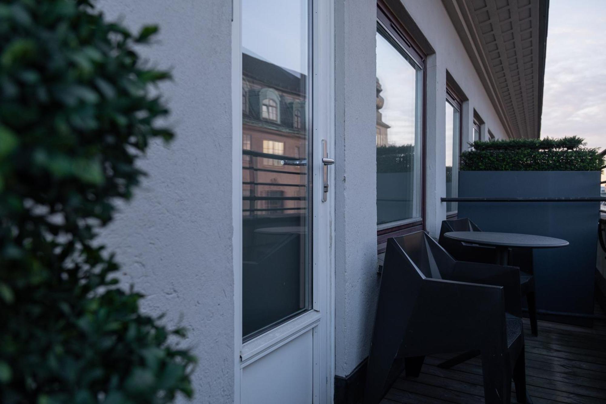 Einzelzimmer mit Balkon