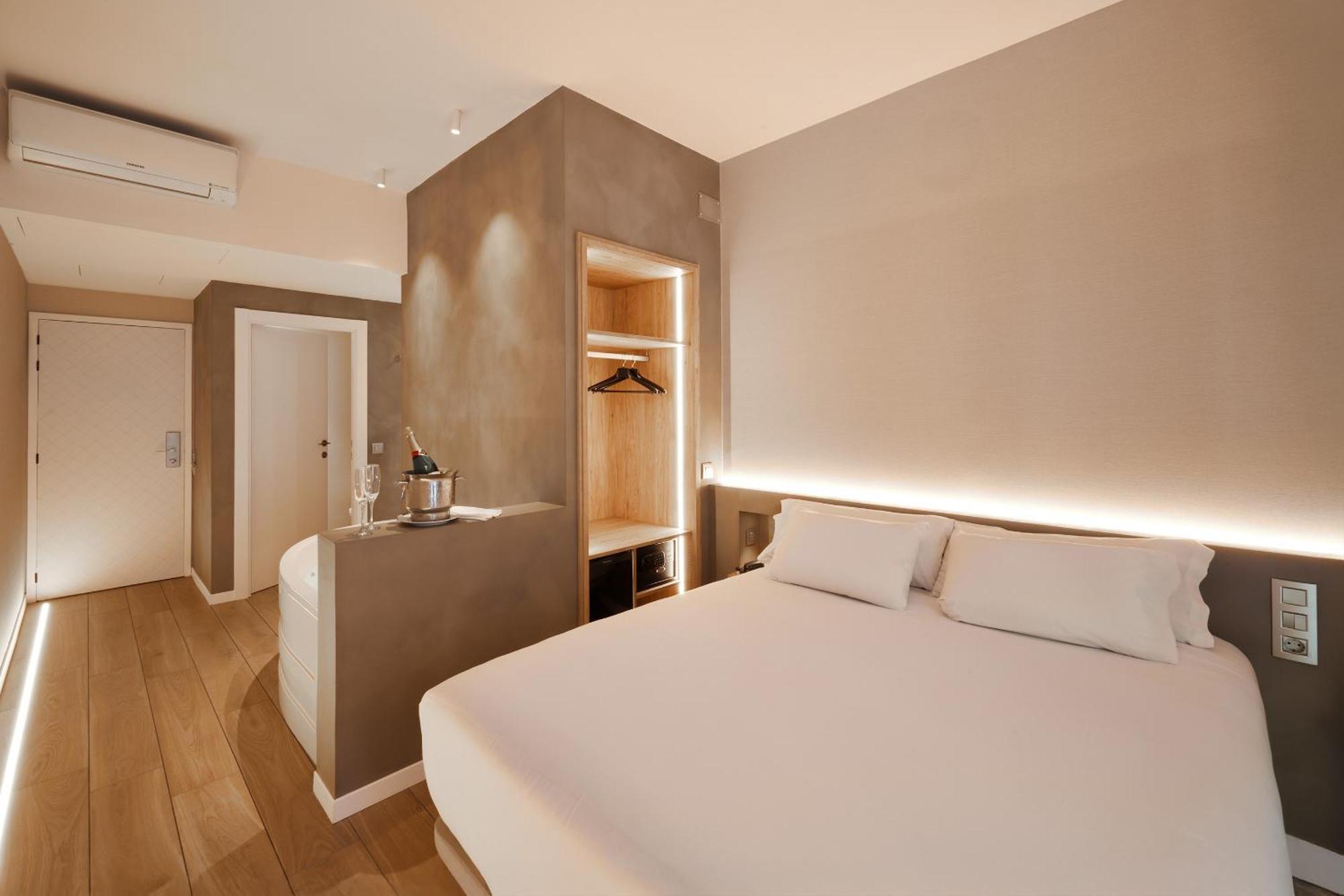 Double Room with Spa Bath,1646898578:JPEG