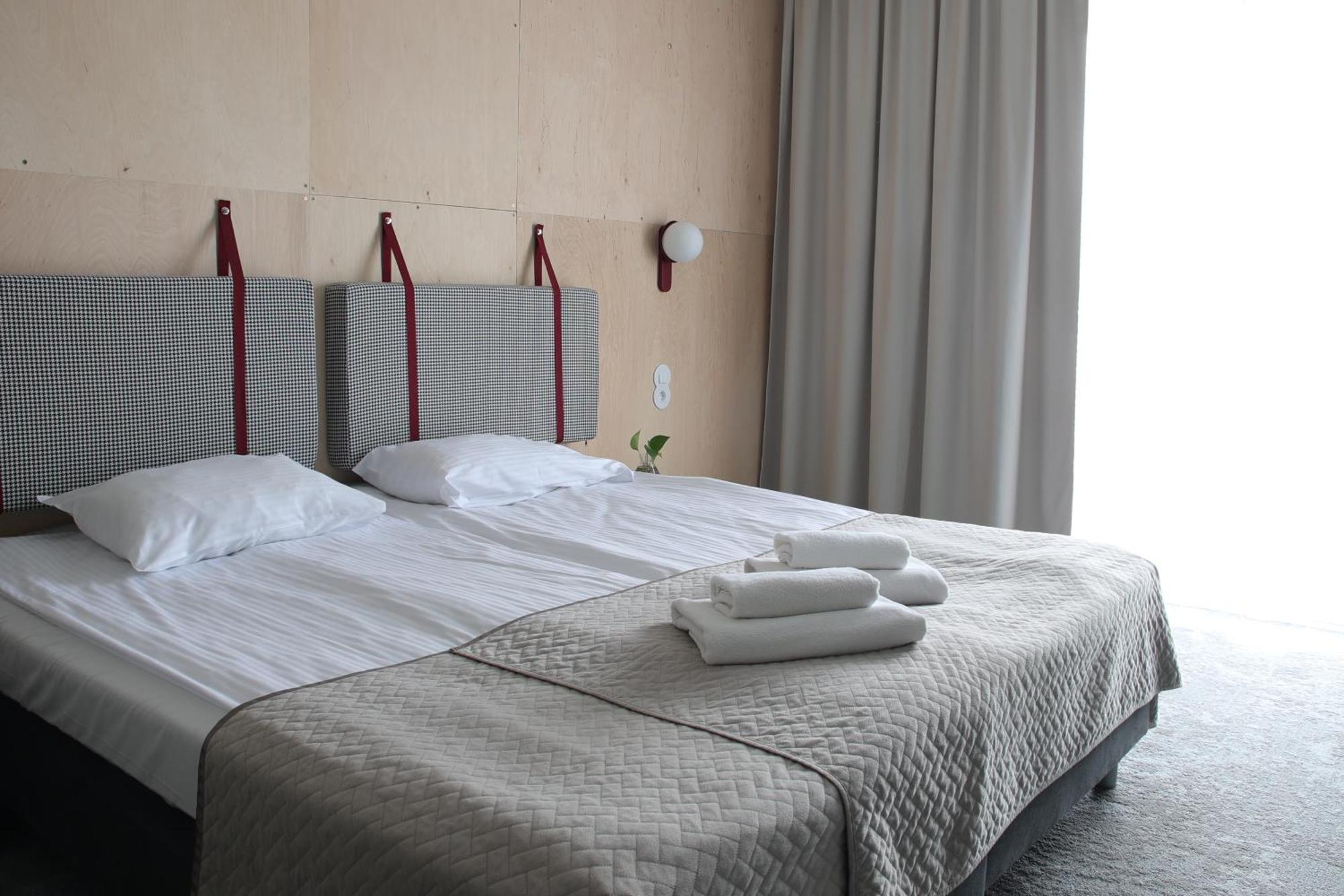 Standard Double or Twin Room,1646922169:JPEG