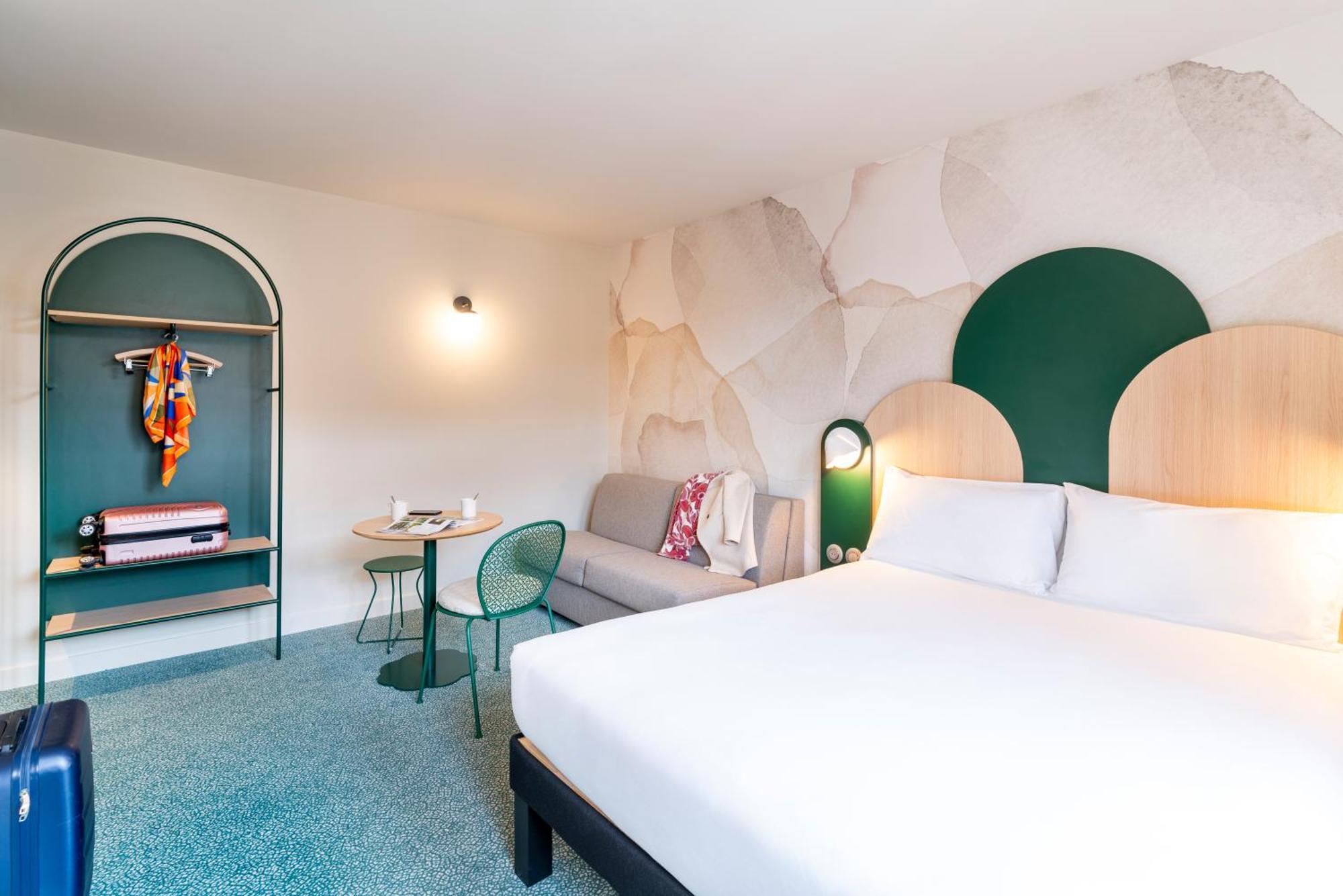 Comfort Queen Room with Sofa Bed,1649878718:JPEG