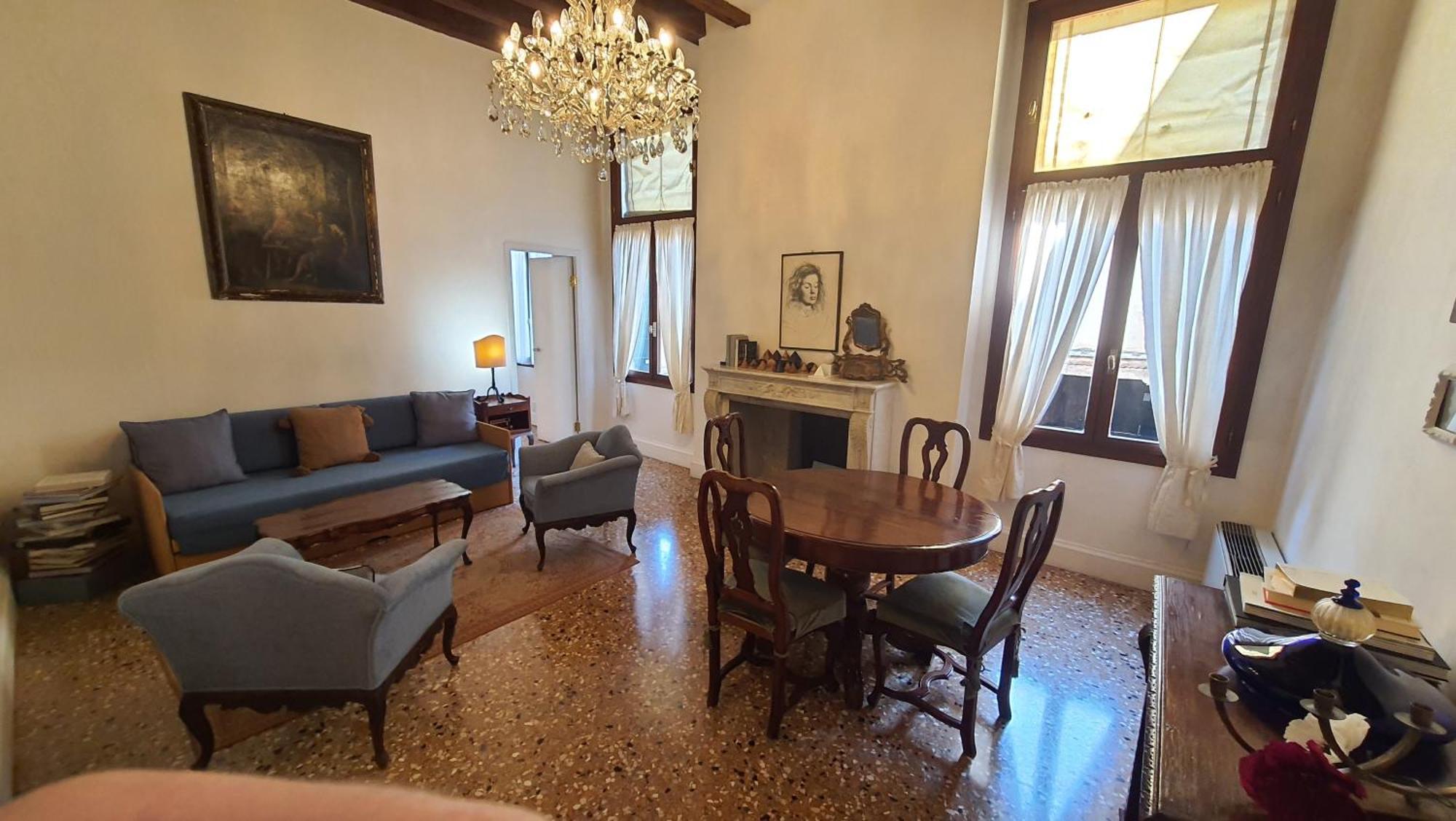 Appartamento con 2 Camere da Letto