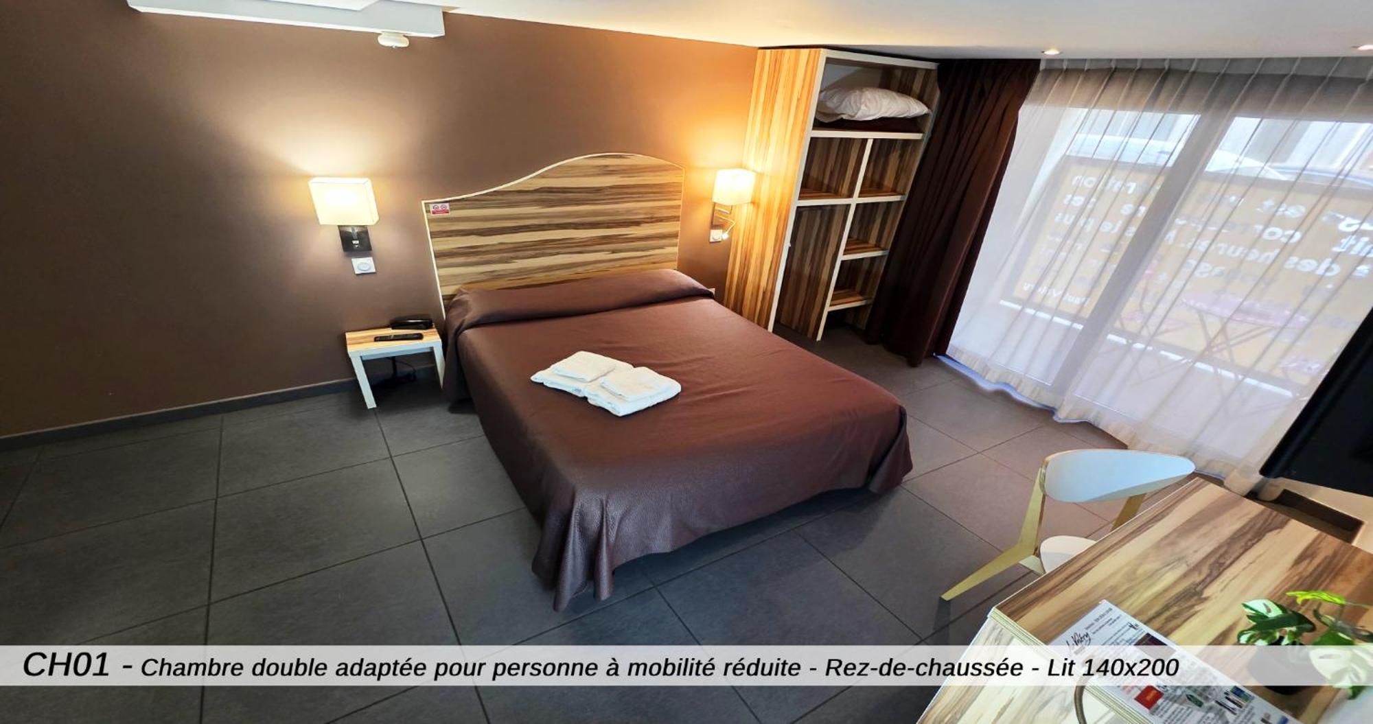 Chambre Double - Accessible aux Personnes à Mobilité Réduite