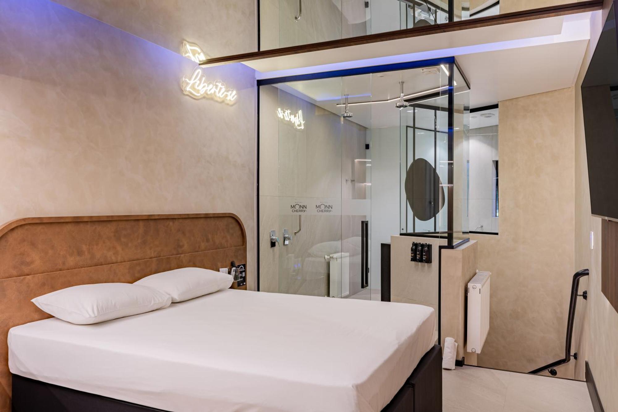 Queen Suite with Spa Bath,1664717630:JPEG