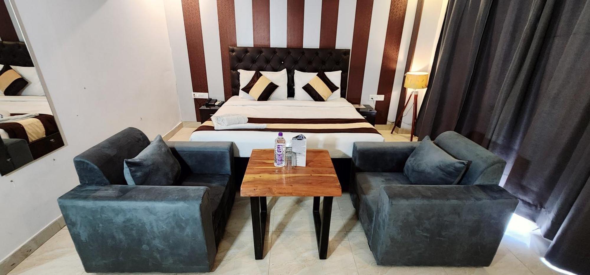 Suite with Balcony,1672755857:JPEG