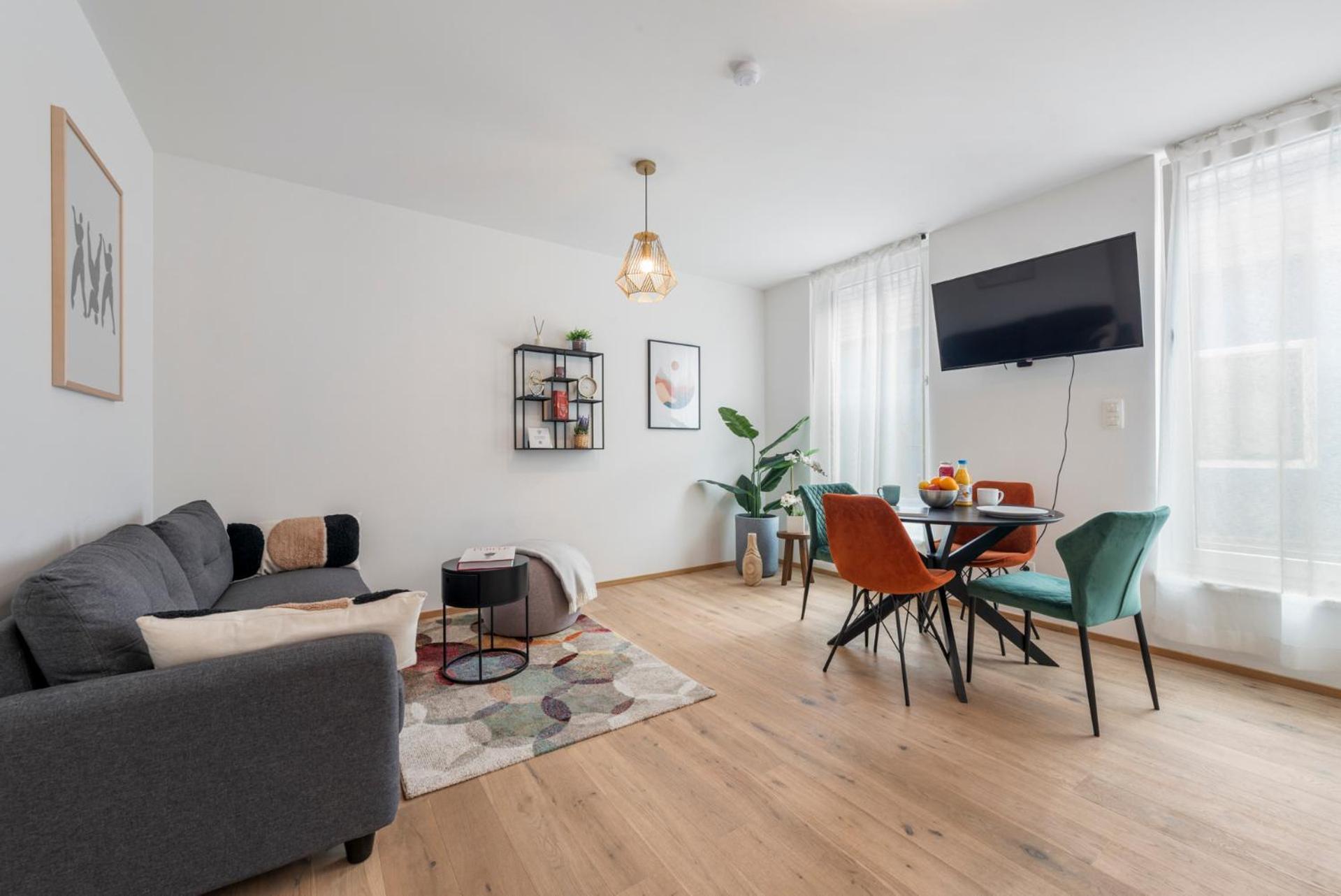 One-Bedroom Apartment,1675769751:JPEG