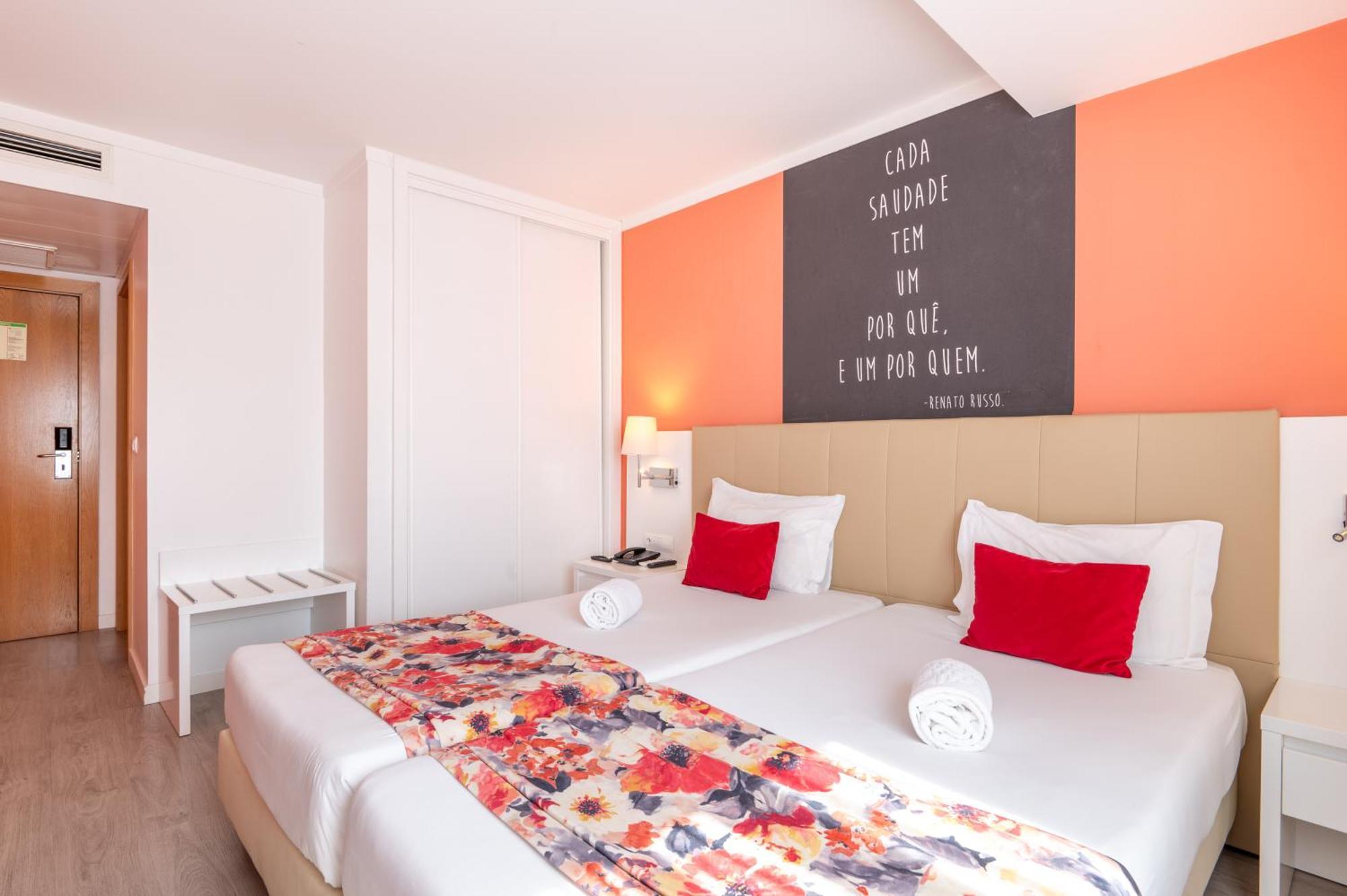 Twin Room,1687449579:JPEG