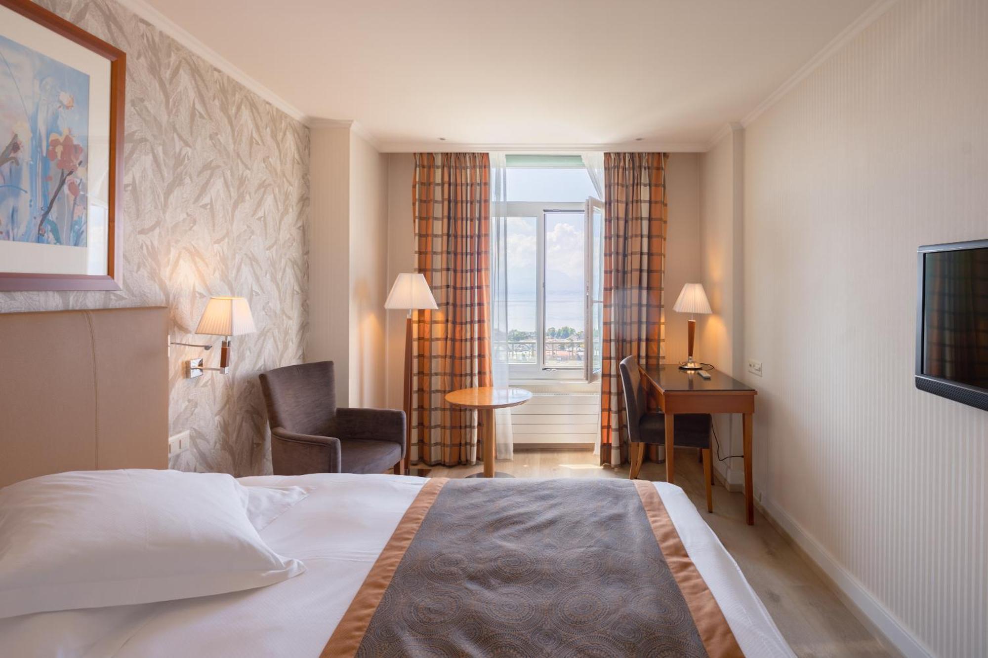 Single Room Lake View,1683806170:JPEG