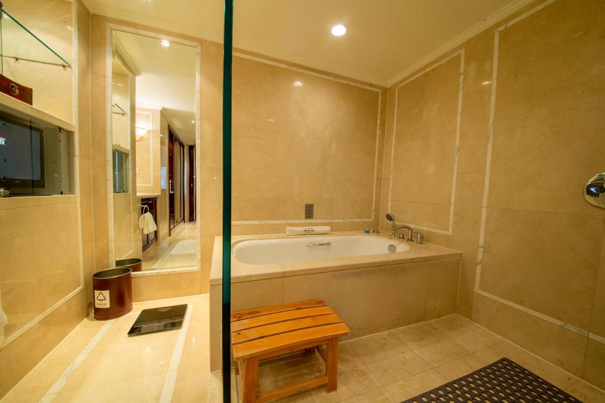 Premium Suite