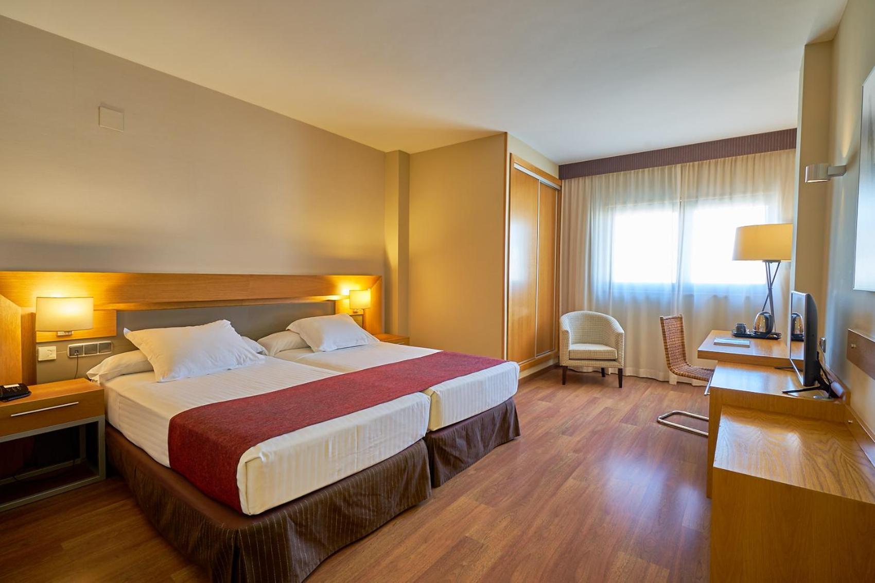 Camera Matrimoniale con Letto Supplementare
