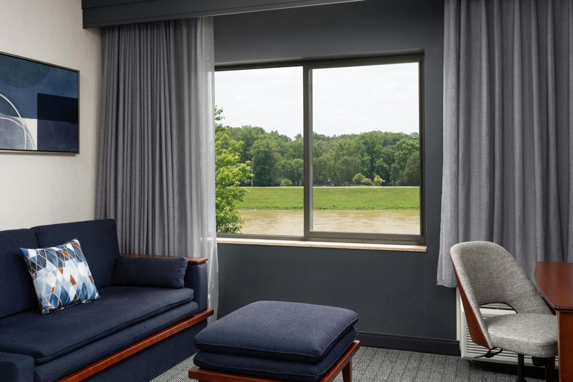King Room with Courtyard View and Sofa Bed,1697884782:JPEG