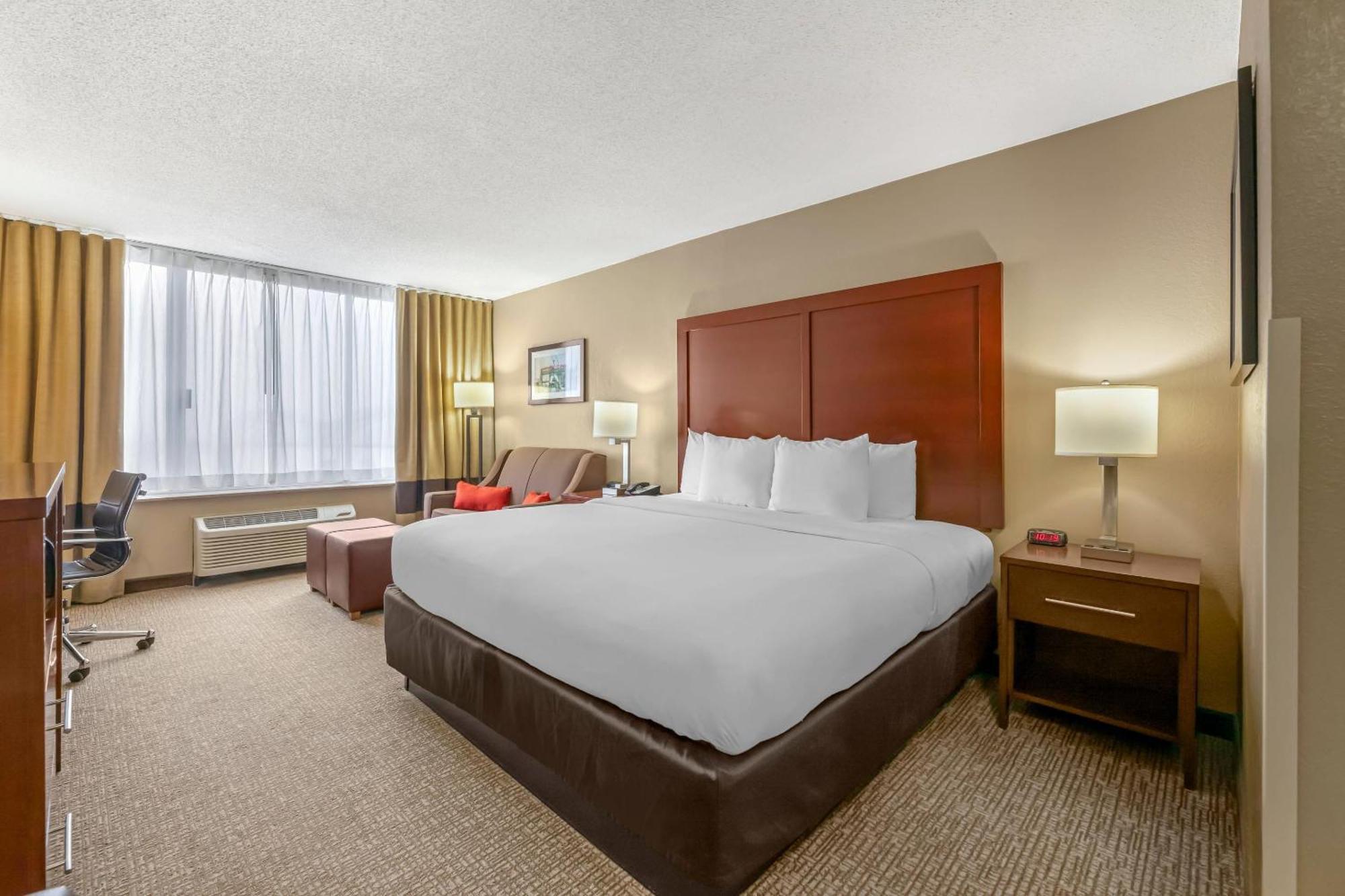 King Room - Accessible/Non-Smoking,1697975287:JPEG