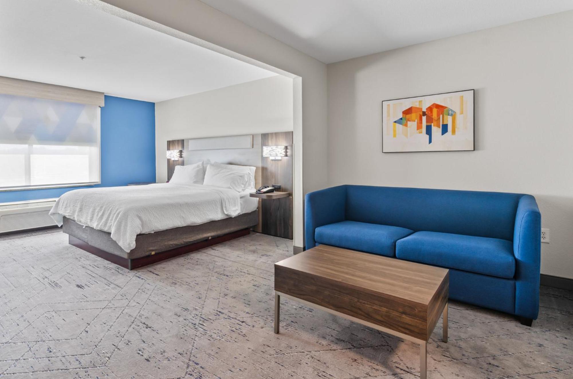 One-Bedroom King Suite,1698022555:JPEG